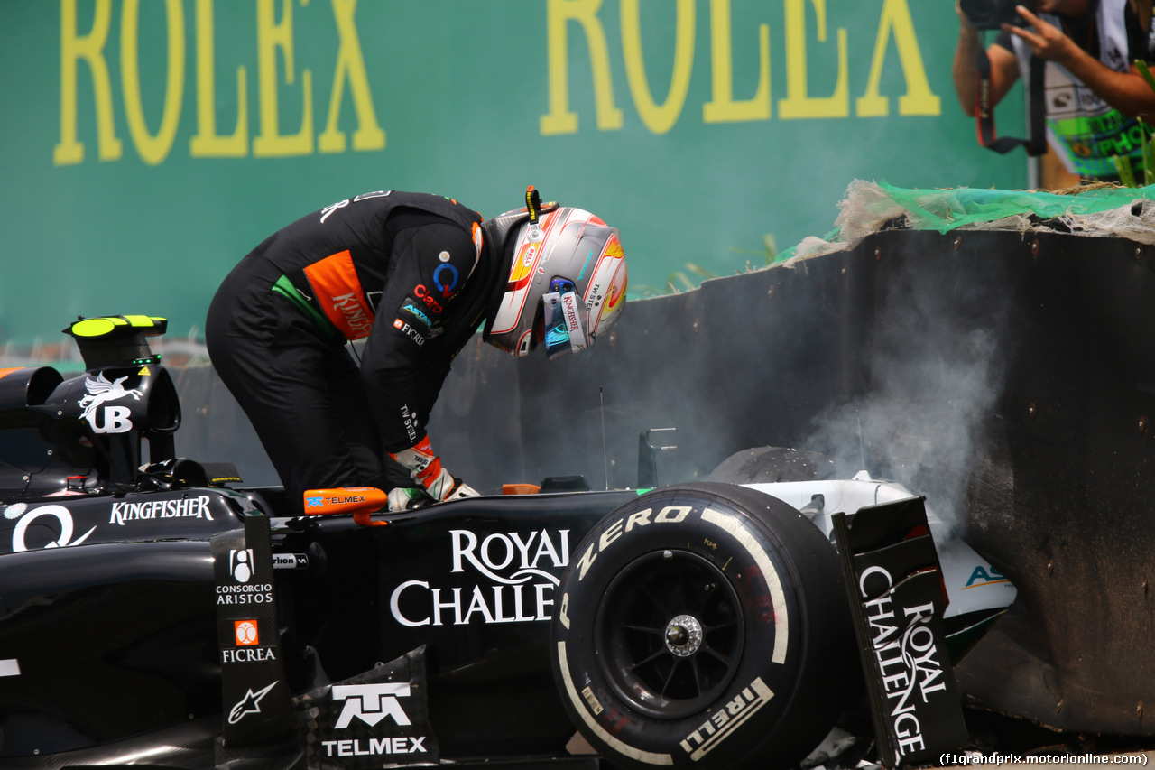 GP BRASILE, 07.11.2014 - Prove Libere 1, Crash, Daniel Juncadella (ESP) Sahara Force India F1 VJM07 Test e Reserve Driver