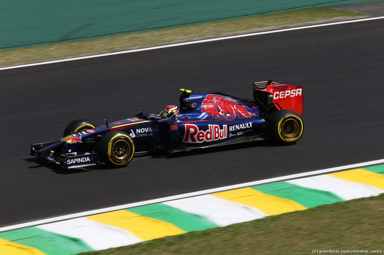 GP BRASILE, 07.11.2014 - Prove Libere 2, Daniil Kvyat (RUS) Scuderia Toro Rosso STR9