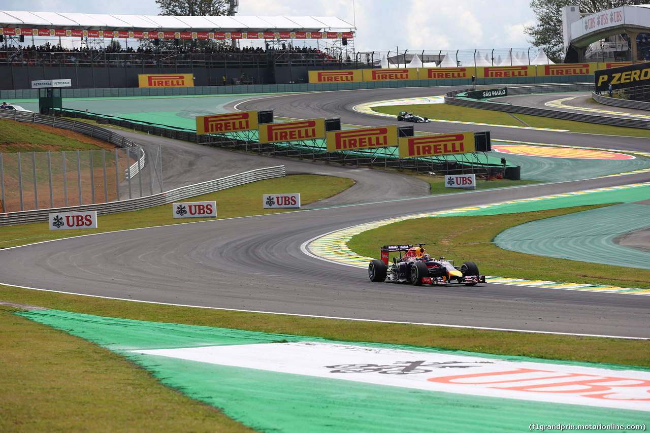 GP BRASILE, 07.11.2014 - Prove Libere 2, Daniel Ricciardo (AUS) Red Bull Racing RB10