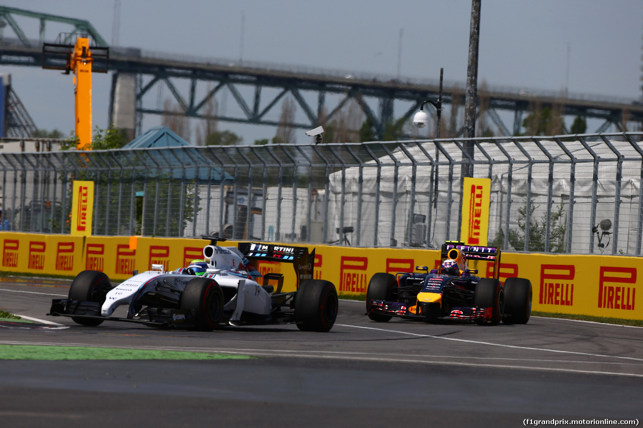 GP CANADA, 08.06.2014- Gara, Pit stop, Felipe Massa (BRA) Williams F1 Team FW36 davanti a Daniel Ricciardo (AUS) Red Bull Racing RB10