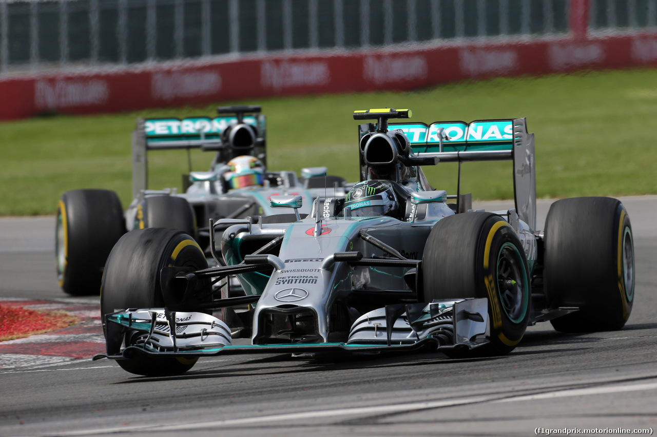 GP CANADA, 08.06.2014- Gara, Nico Rosberg (GER) Mercedes AMG F1 W05 davanti a Lewis Hamilton (GBR) Mercedes AMG F1 W05