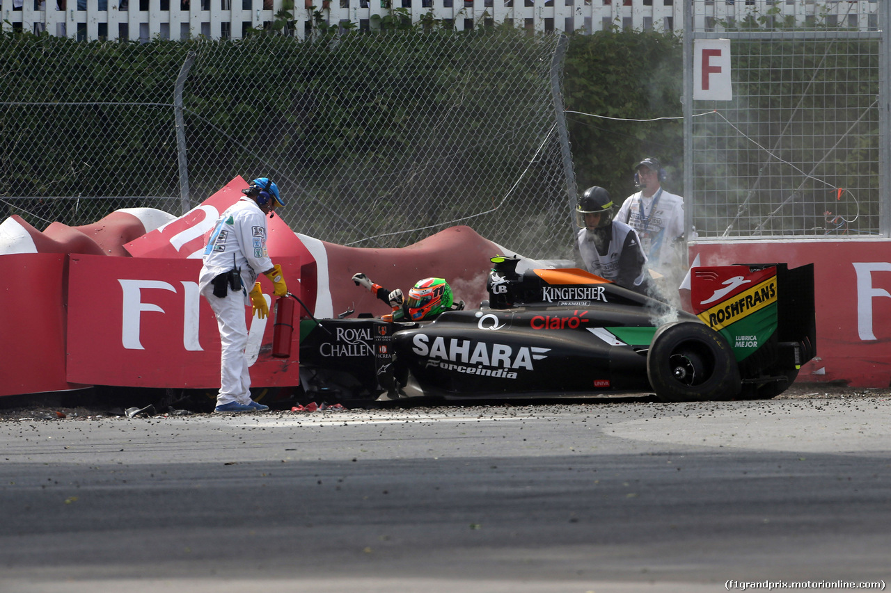 GP CANADA, 08.06.2014- Gara, Crash, Sergio Perez (MEX) Sahara Force India F1 VJM07