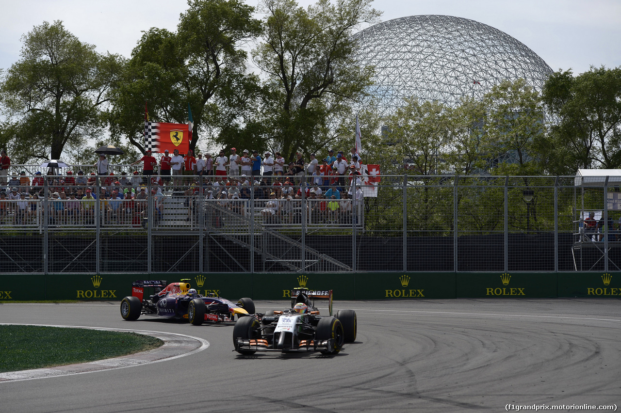 GP CANADA, 08.06.2014- Gara, Sergio Perez (MEX) Sahara Force India F1 VJM07 davanti a Daniel Ricciardo (AUS) Red Bull Racing RB10