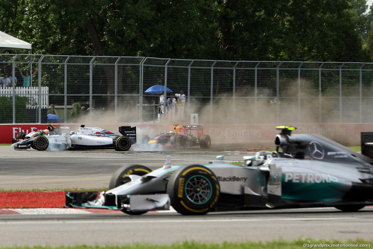 GP CANADA, 08.06.2014- Gara, Crash, Felipe Massa (BRA) Williams F1 Team FW36 e Sergio Perez (MEX) Sahara Force India F1 VJM07 e Nico Rosberg (GER) Mercedes AMG F1 W05