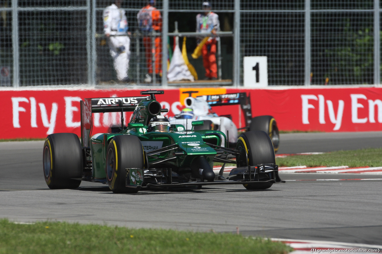 GP CANADA, 07.06.2014- Prove Libere 3, Kamui Kobayashi (JAP) Caterham F1 Team CT-04 davanti a Felipe Massa (BRA) Williams F1 Team FW36