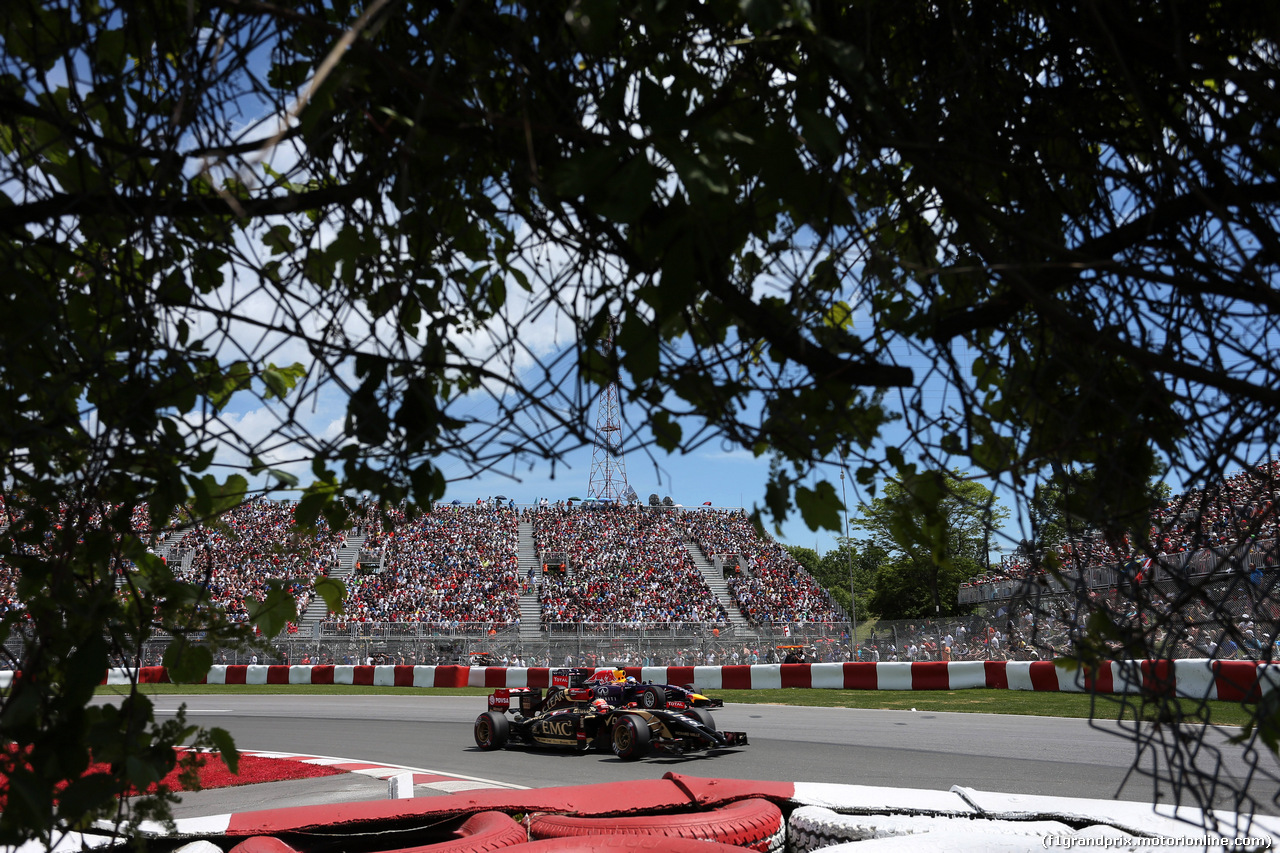 GP CANADA, 07.06.2014- Qualifiche,Romain Grosjean (FRA) Lotus F1 Team E22 e Sebastian Vettel (GER) Red Bull Racing RB10