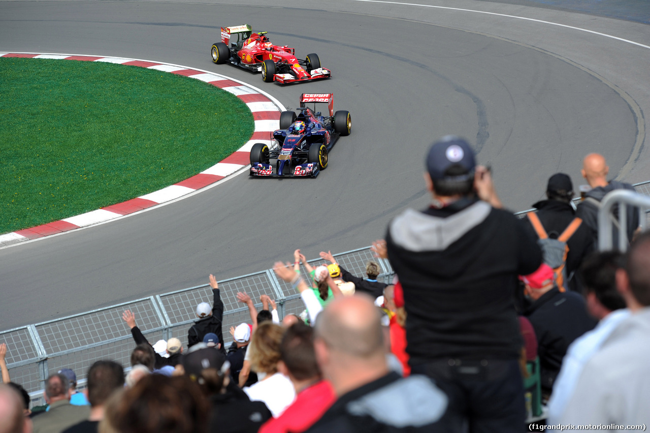 GP CANADA, 06.06.2014- Prove Libere 1, Jean-Eric Vergne (FRA) Scuderia Toro Rosso STR9 davanti a Kimi Raikkonen (FIN) Ferrari F14-T