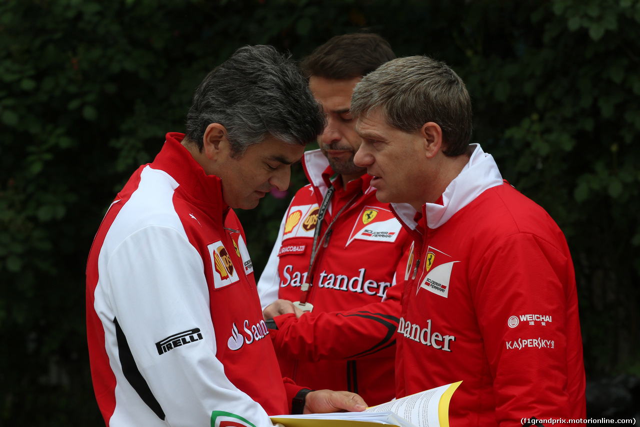 GP CINA, 20.04.2014- Antonello Coletta (ITA) Director of Ferrari Sport activities e Marco Mattiacci (ITA) Team Principal, Ferrari