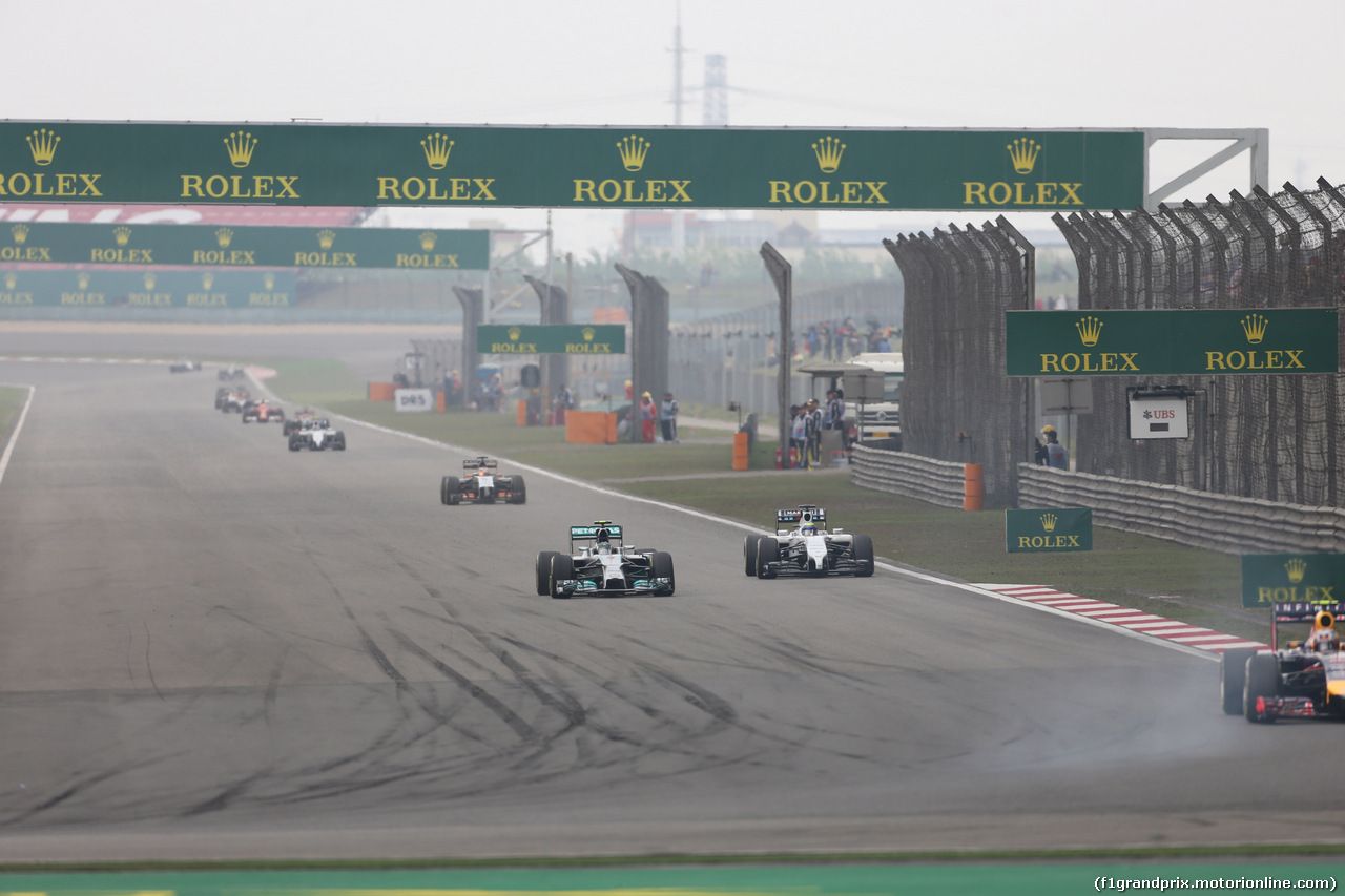 GP CINA, 20.04.2014- Gara, Nico Rosberg (GER) Mercedes AMG F1 W05 e Felipe Massa (BRA) Williams F1 Team FW36