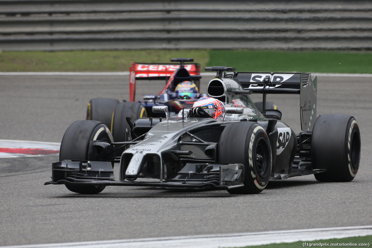 GP CINA, 20.04.2014- Gara, Jenson Button (GBR) McLaren Mercedes MP4-29