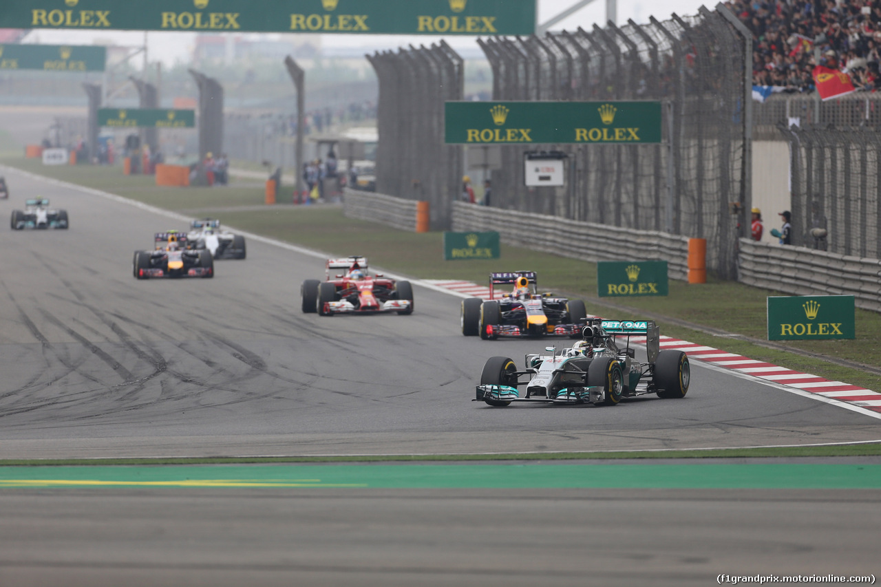 GP CINA, 20.04.2014- Gara, Lewis Hamilton (GBR) Mercedes AMG F1 W05