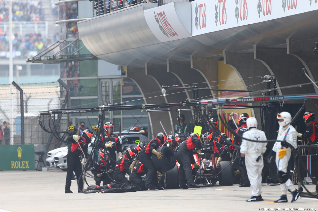 GP CINA, 20.04.2014- Gara, Lewis Hamilton (GBR) Mercedes AMG F1 W05