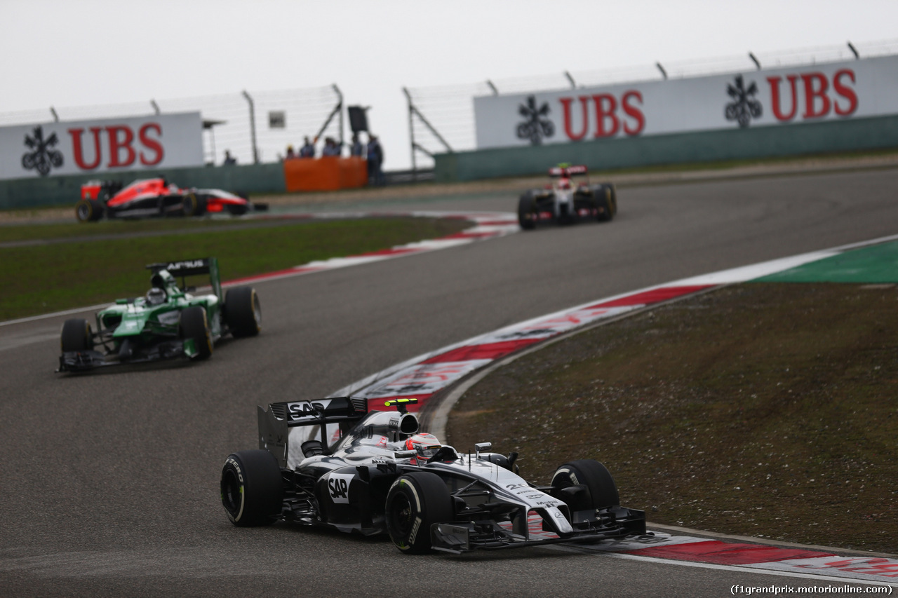 GP CINA, 20.04.2014- Gara, Kevin Magnussen (DEN) McLaren Mercedes MP4-29