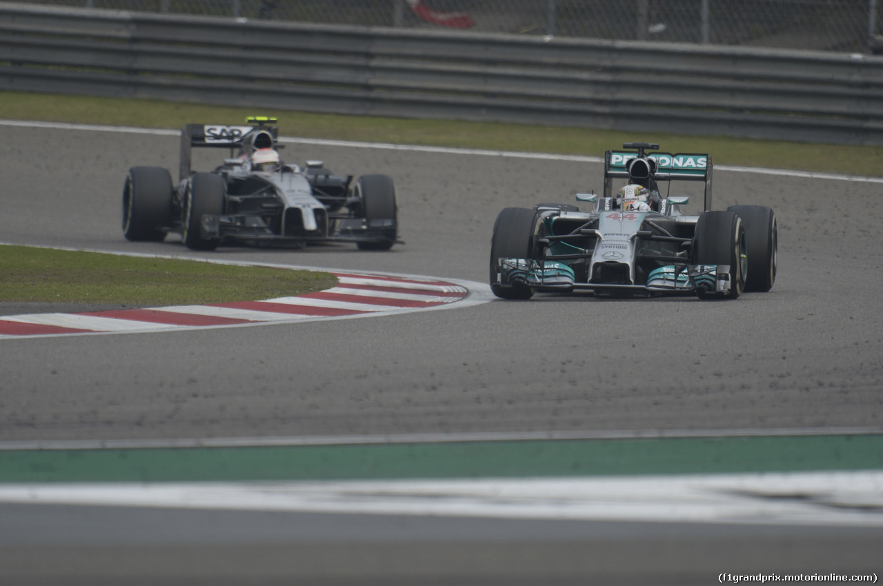 GP CINA, 20.04.2014- Gara, Lewis Hamilton (GBR) Mercedes AMG F1 W05