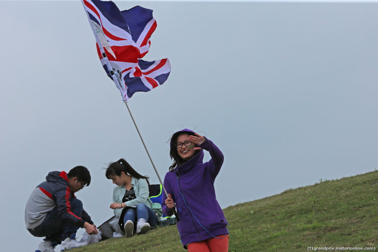 GP CINA, 20.04.2014- Fans