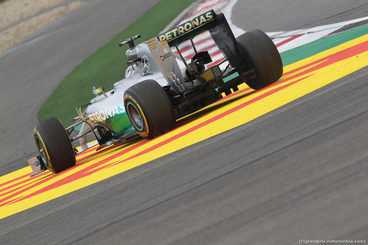 GP CINA, 20.04.2014- Gara, Lewis Hamilton (GBR) Mercedes AMG F1 W05 out of the track