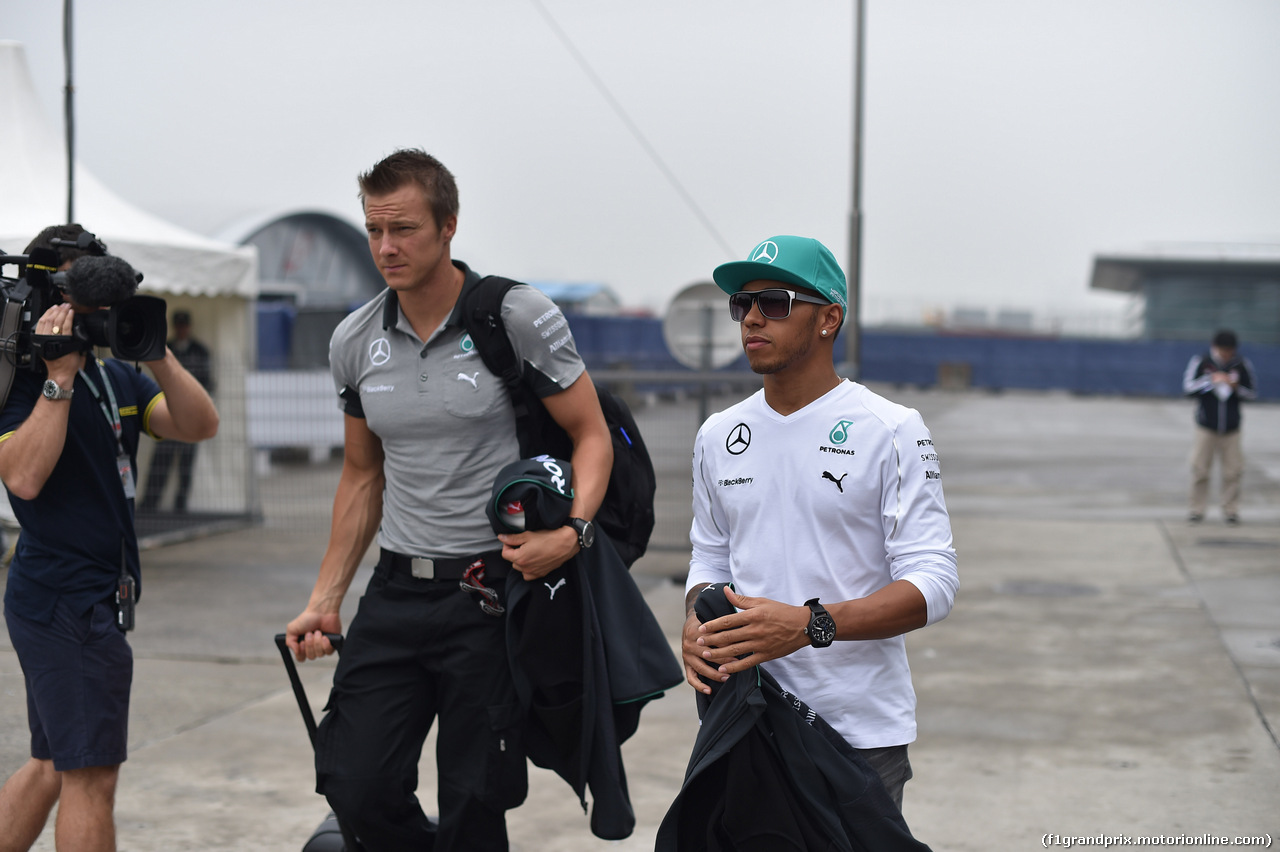 GP CINA, 17.04.2014- Lewis Hamilton (GBR) Mercedes AMG F1 W05