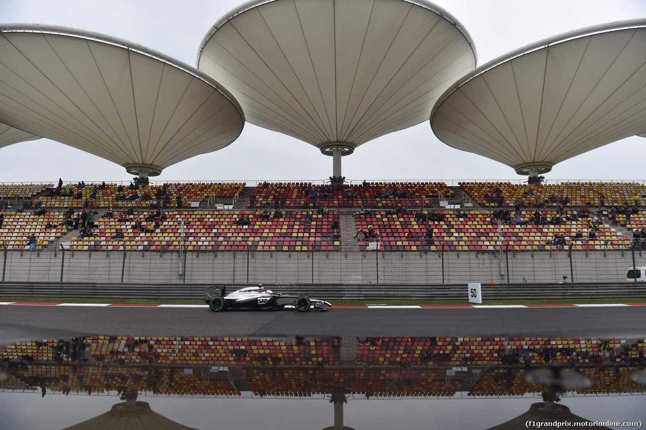 GP CINA, 19.04.2014- Prove Libere 3, Kevin Magnussen (DEN) McLaren Mercedes MP4-29