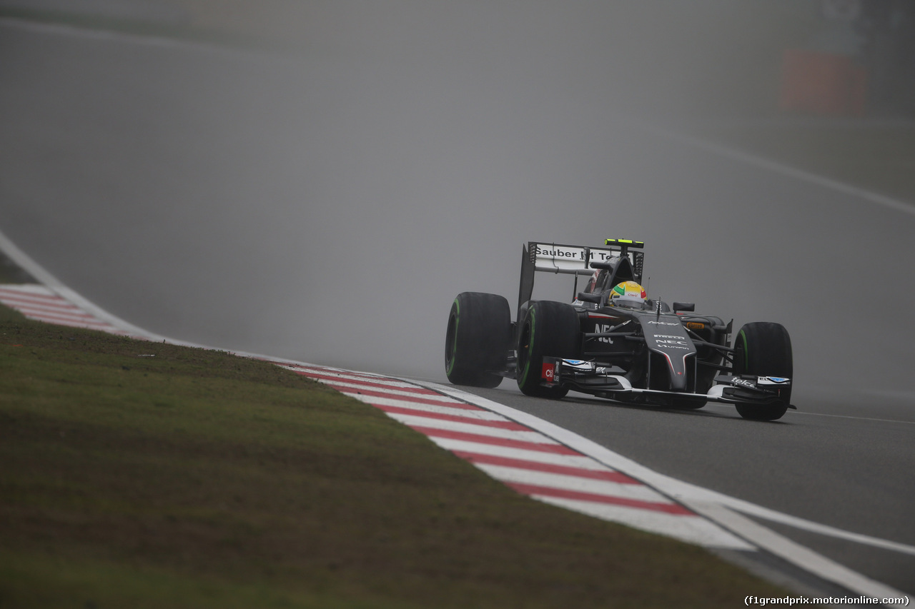 GP CINA, 19.04.2014- Prove Libere 3, Esteban Gutierrez (MEX) Sauber F1 Team C33