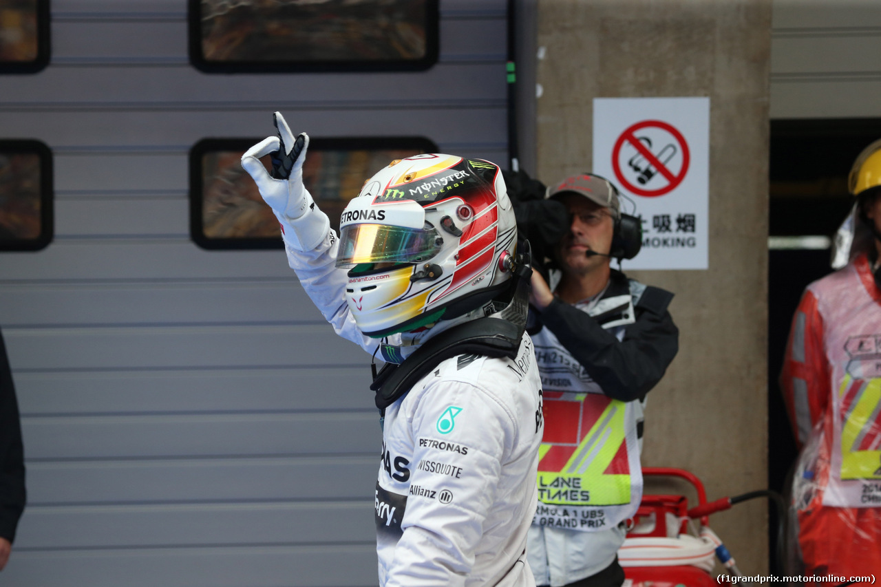 GP CINA, 19.04.2014- Qualifiche, Lewis Hamilton (GBR) Mercedes AMG F1 W05