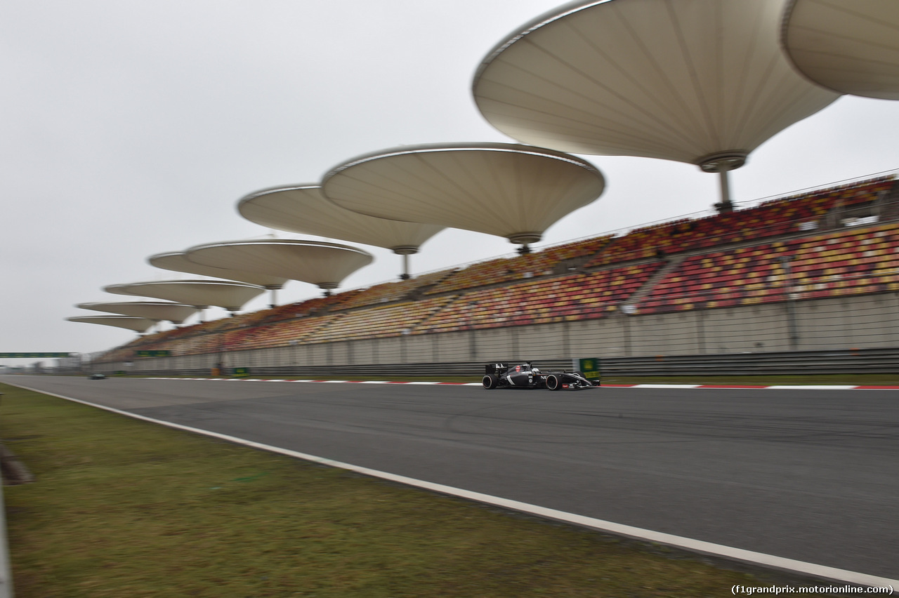 GP CINA, 18.04.2014- Prove Libere 1, Esteban Gutierrez (MEX) Sauber F1 Team C33