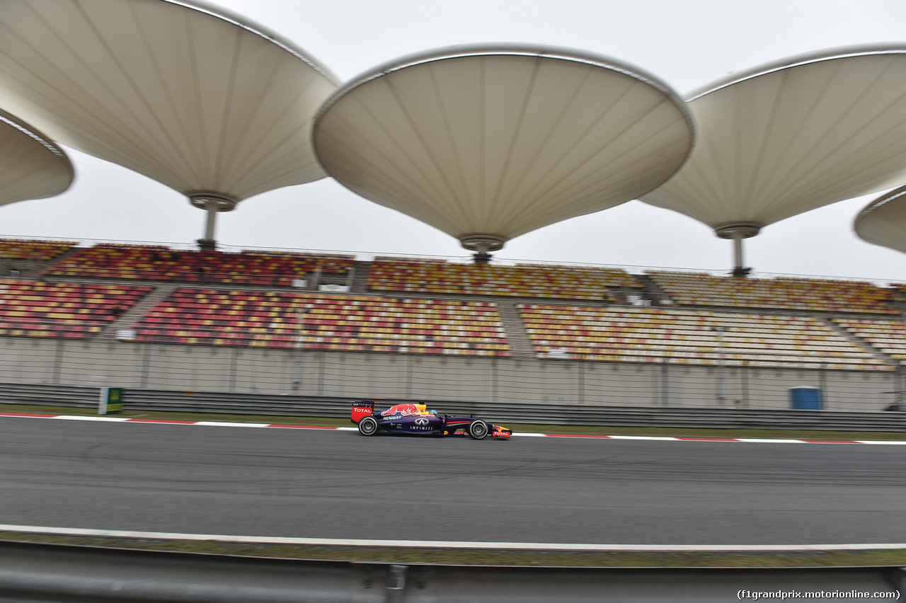 GP CINA, 18.04.2014- Prove Libere 1, Sebastian Vettel (GER) Infiniti Red Bull Racing RB10