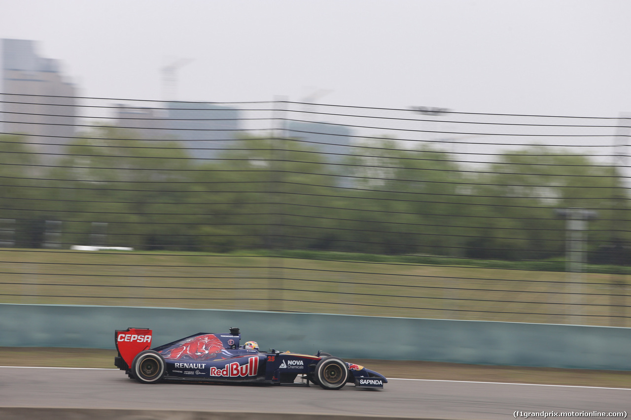 GP CINA, 18.04.2014- Prove Libere 1, Jean-Eric Vergne (FRA) Scuderia Toro Rosso STR9