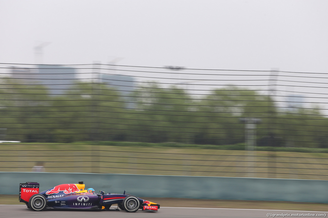 GP CINA, 18.04.2014- Prove Libere 1, Sebastian Vettel (GER) Infiniti Red Bull Racing RB10