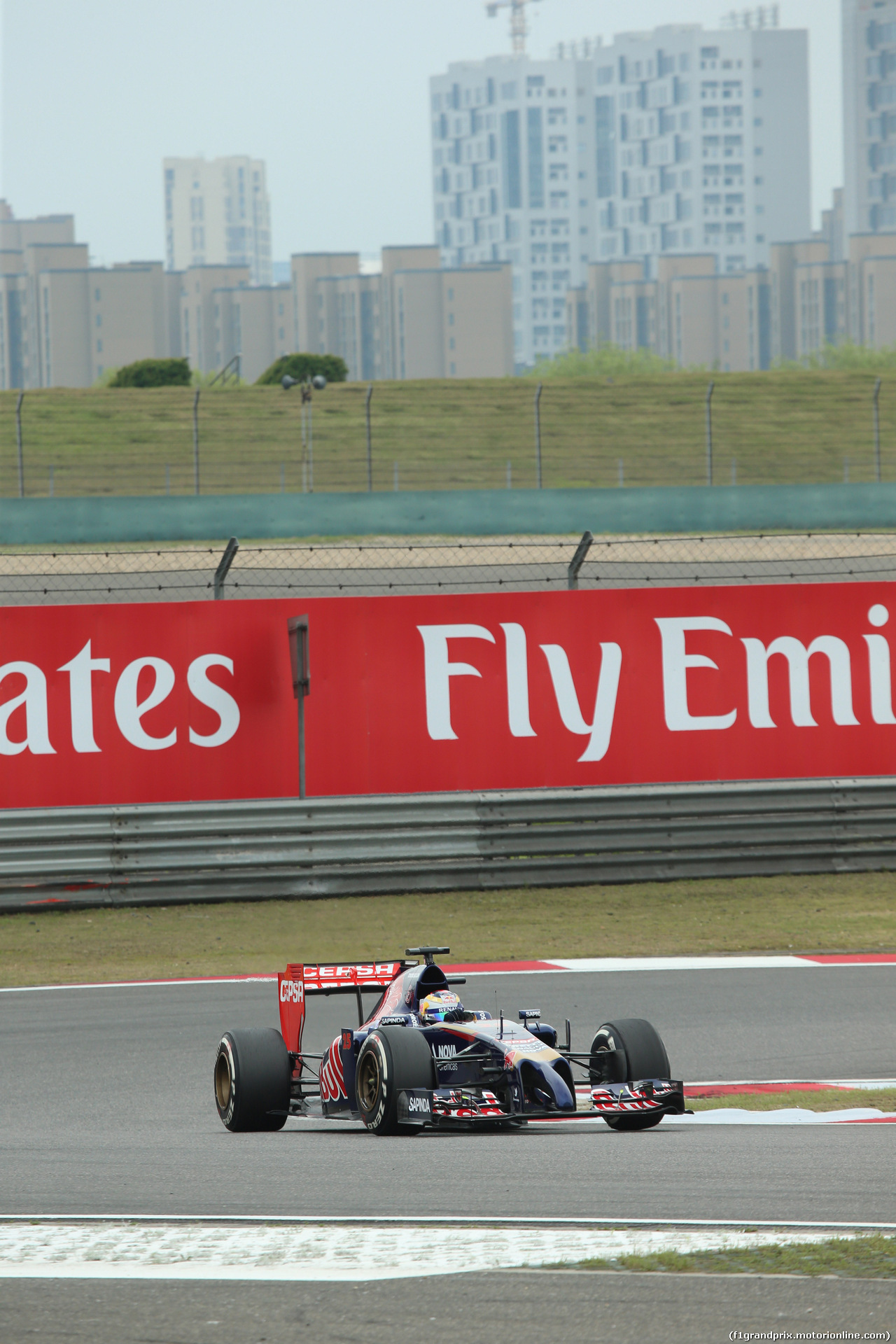 GP CINA, 18.04.2014- Prove Libere 1, Daniil Kvyat (RUS) Scuderia Toro Rosso STR9