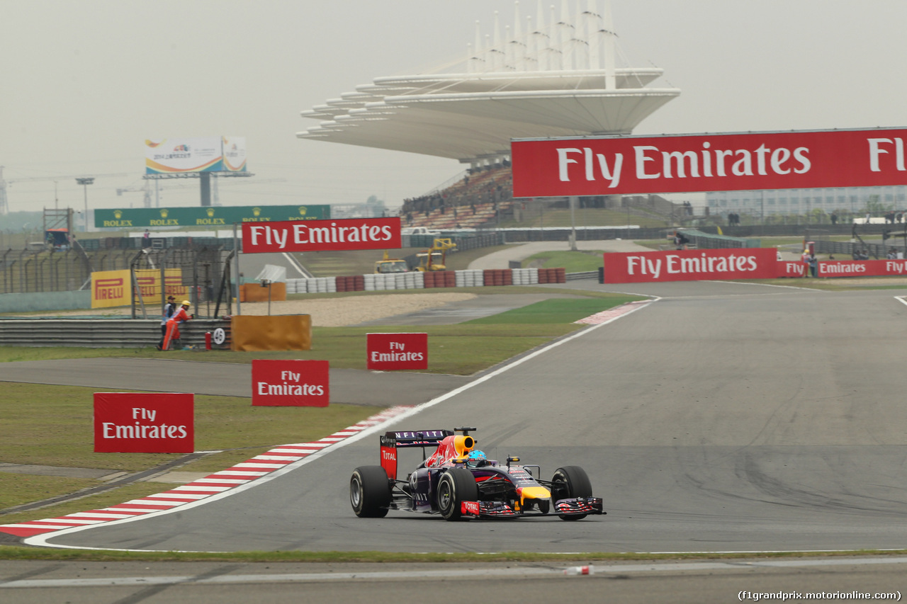 GP CINA, 18.04.2014- Prove Libere 1, Sebastian Vettel (GER) Infiniti Red Bull Racing RB10