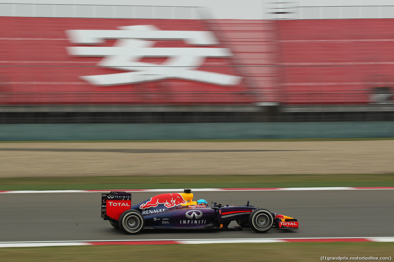 GP CINA, 18.04.2014- Prove Libere 1, Sebastian Vettel (GER) Infiniti Red Bull Racing RB10