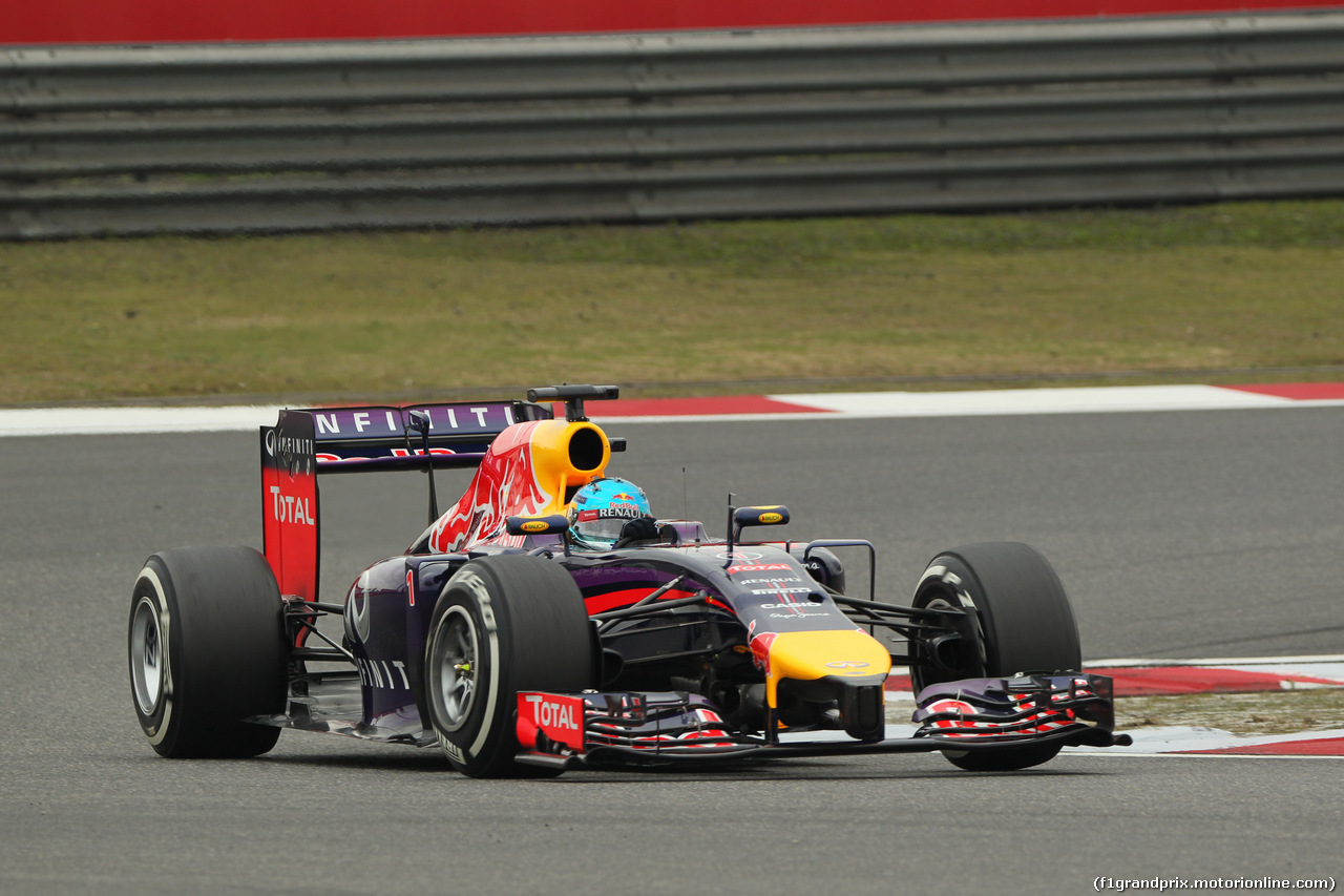 GP CINA, 18.04.2014- Prove Libere 1, Sebastian Vettel (GER) Infiniti Red Bull Racing RB10