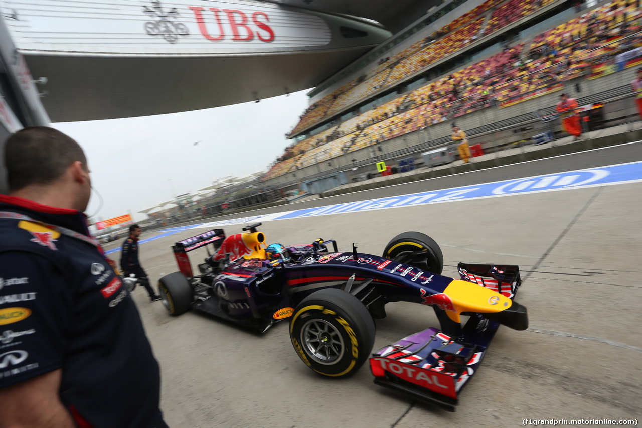 GP CINA, 18.04.2014- Prove Libere 2, Sebastian Vettel (GER) Infiniti Red Bull Racing RB10