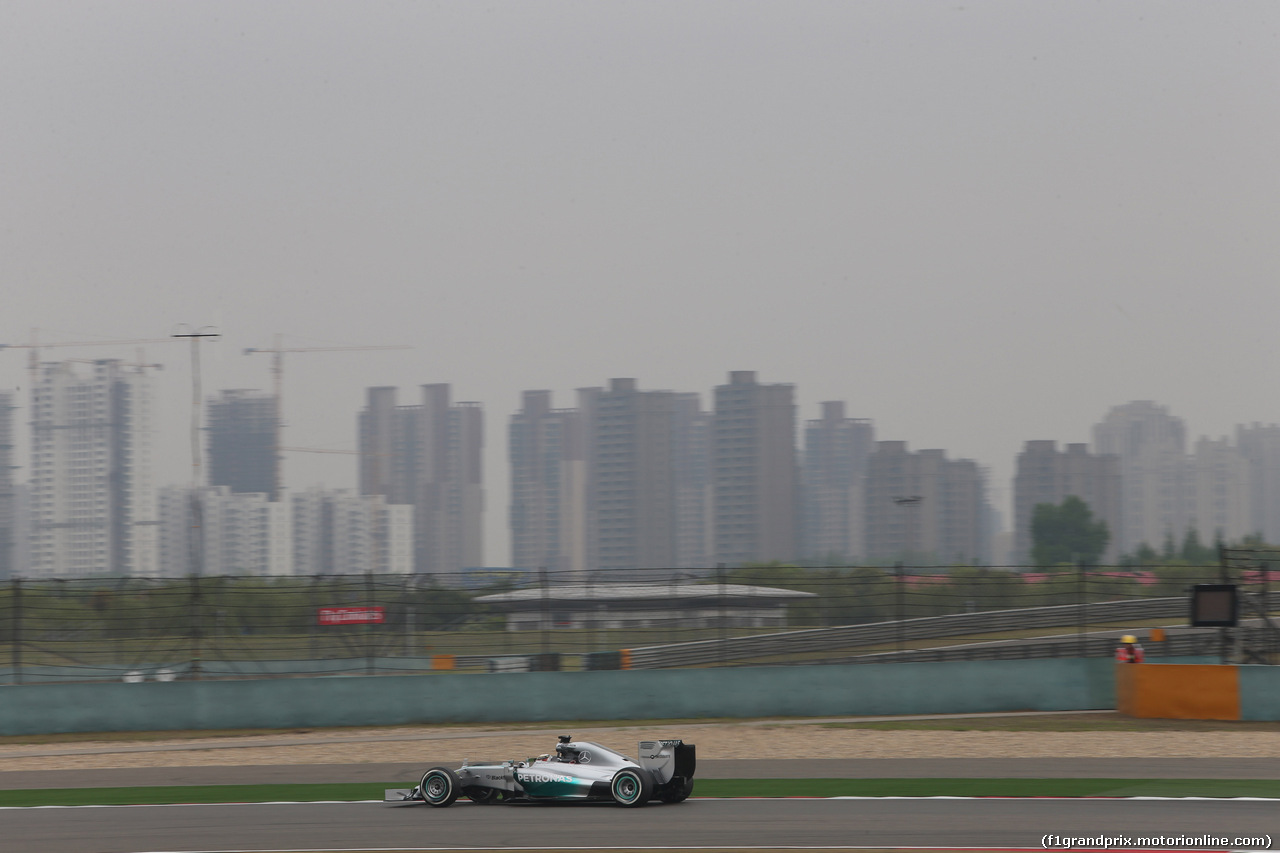 GP CINA, 18.04.2014- Prove Libere 2, Lewis Hamilton (GBR) Mercedes AMG F1 W05