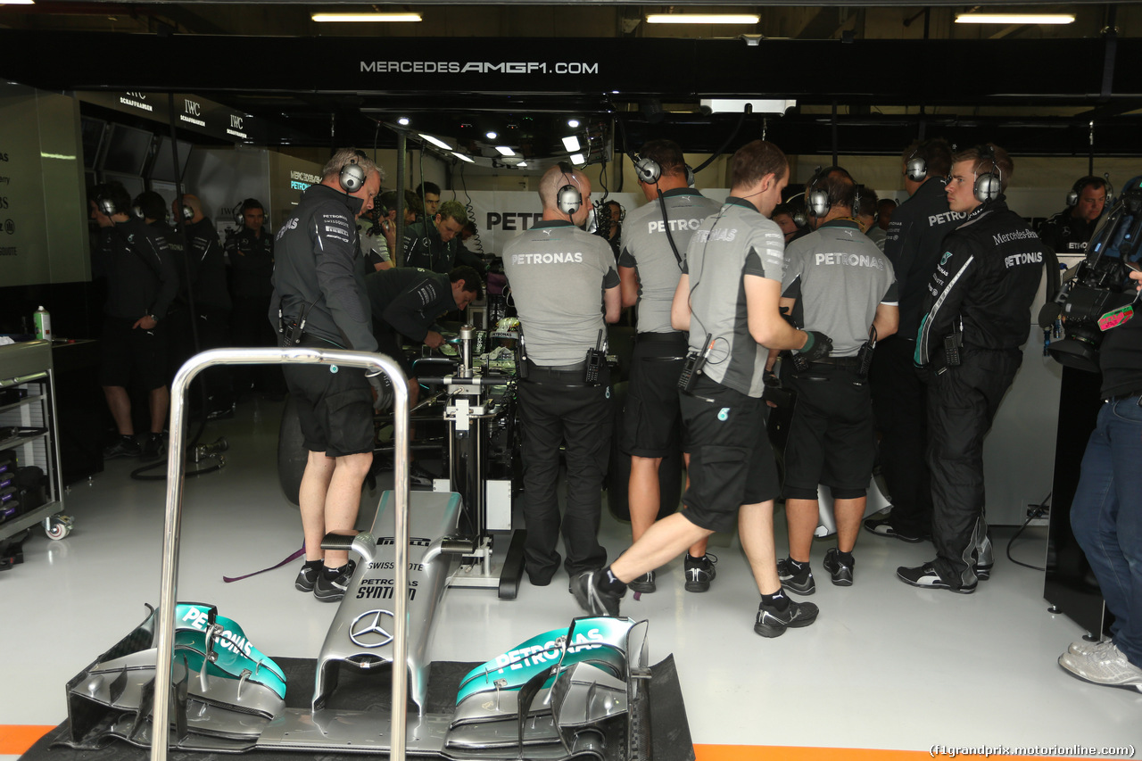 GP CINA, 18.04.2014- Prove Libere 2, Lewis Hamilton (GBR) Mercedes AMG F1 W05