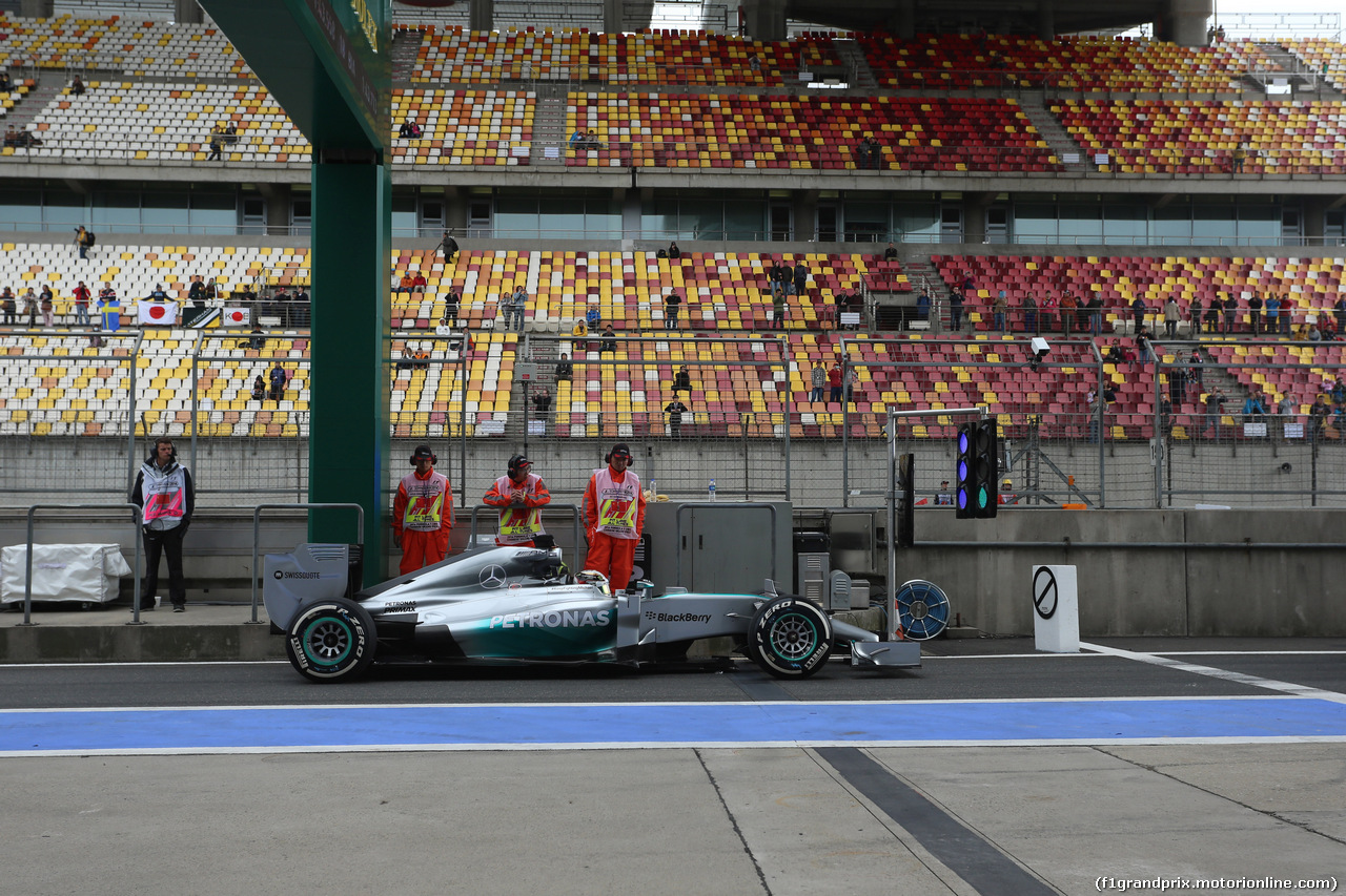 GP CINA, 18.04.2014- Prove Libere 2, Lewis Hamilton (GBR) Mercedes AMG F1 W05