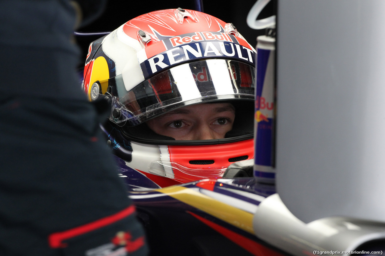 GP CINA, 18.04.2014- Prove Libere 2, Daniil Kvyat (RUS) Scuderia Toro Rosso STR9