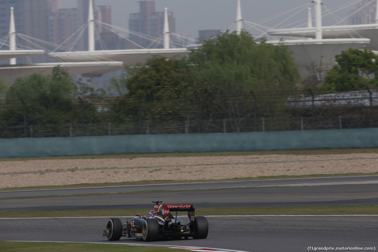 GP CINA, 18.04.2014- Prove Libere 2, Romain Grosjean (FRA) Lotus F1 Team E22