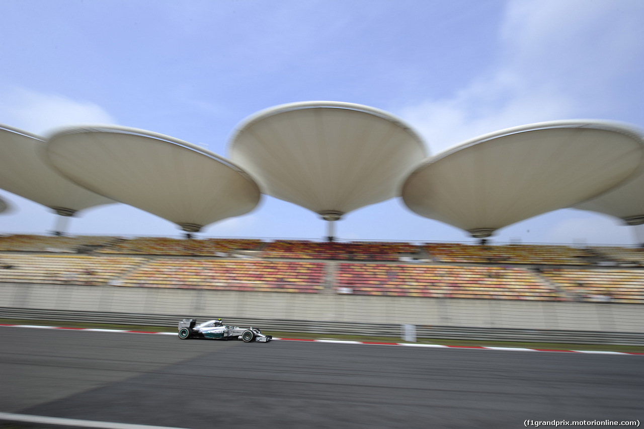 GP CINA, 18.04.2014- Prove Libere 2, Nico Rosberg (GER) Mercedes AMG F1 W05