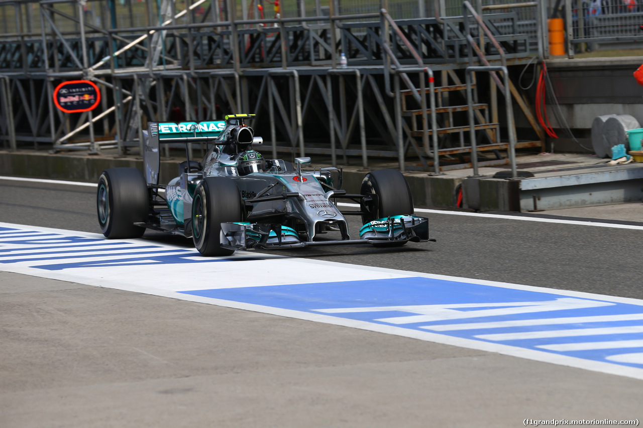 GP CINA, 18.04.2014- Prove Libere 2, Lewis Hamilton (GBR) Mercedes AMG F1 W05