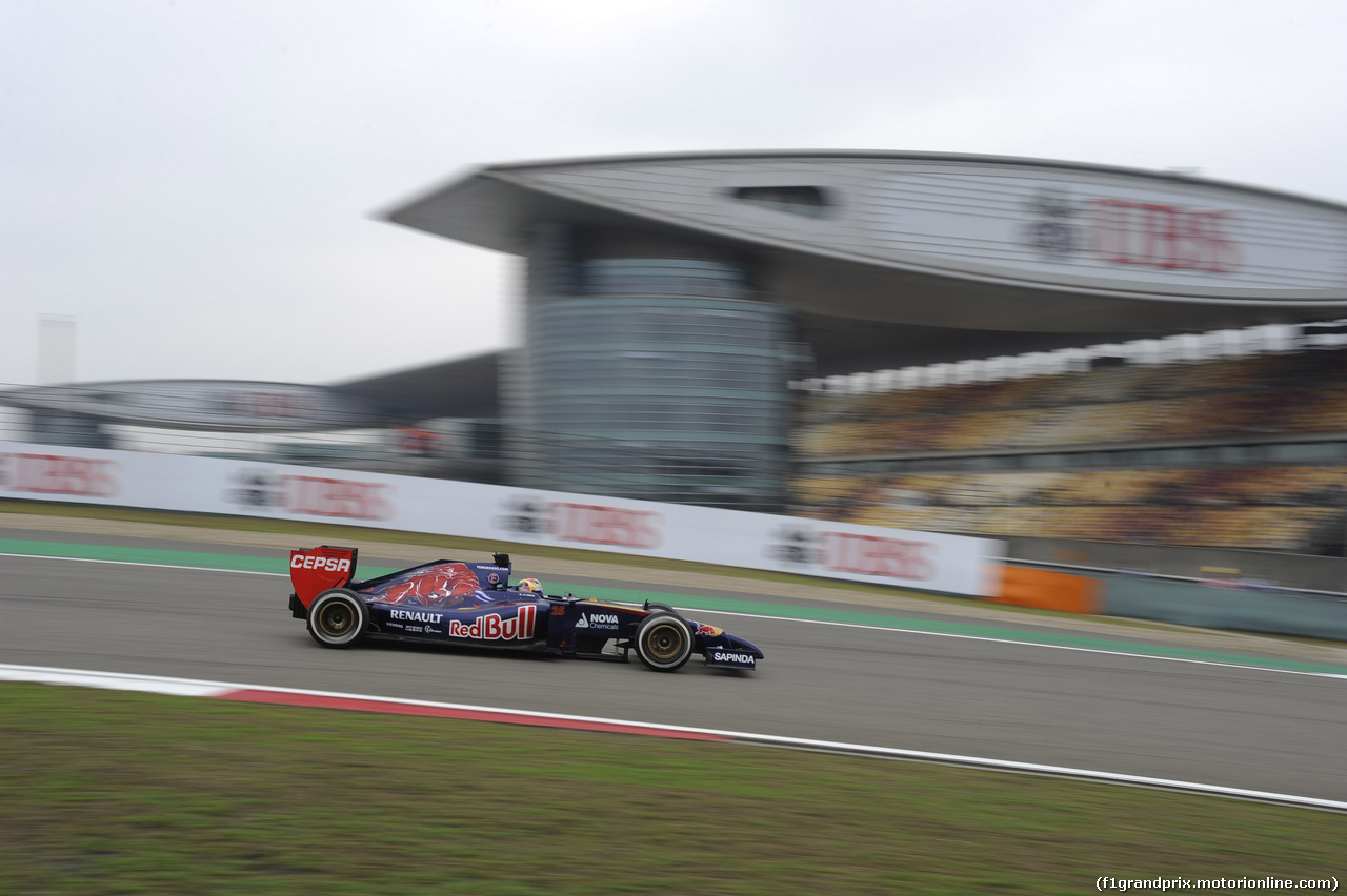 GP CINA, 18.04.2014- Prove Libere 2, Jean-Eric Vergne (FRA) Scuderia Toro Rosso STR9
