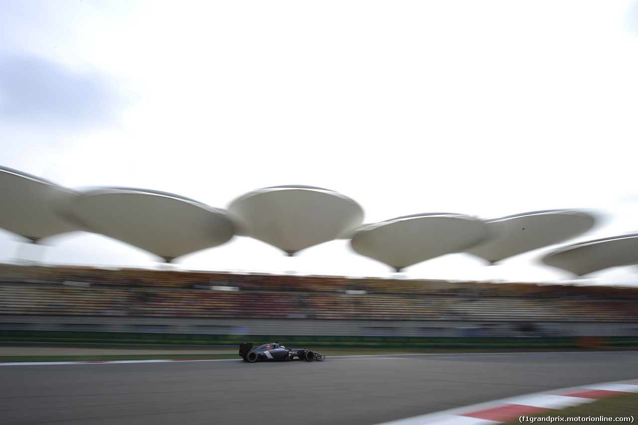 GP CINA, 18.04.2014- Prove Libere 2, Adrian Sutil (GER) Sauber F1 Team C33