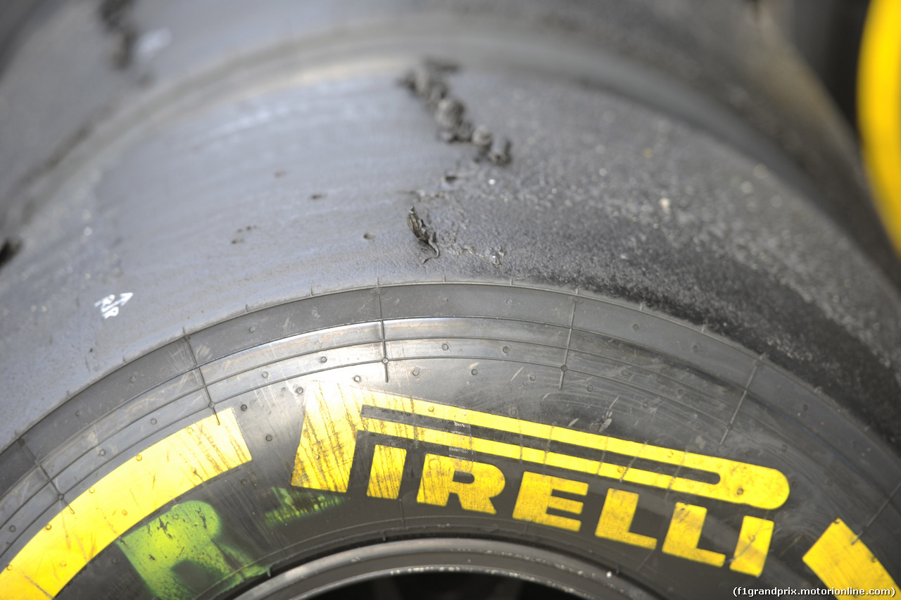 GP CINA, 18.04.2014- Used Tires