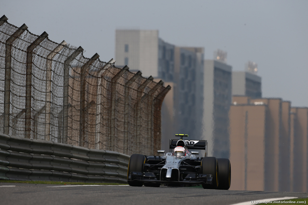 GP CINA, 18.04.2014- Prove Libere 2, Kevin Magnussen (DEN) McLaren Mercedes MP4-29