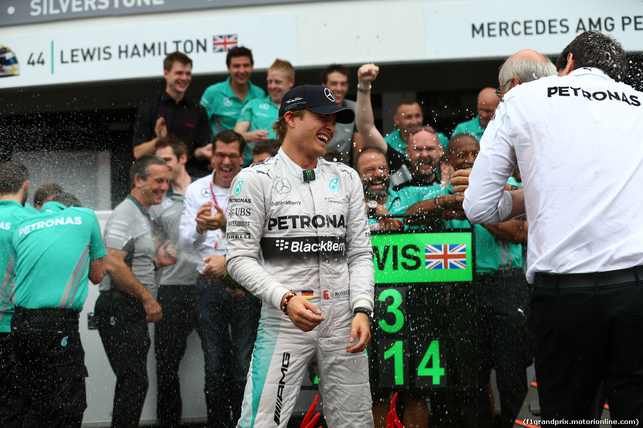 GP GERMANIA, 20.07.2014-   Nico Rosberg (GER) Mercedes AMG F1 W05 e celebrates the victory with his team