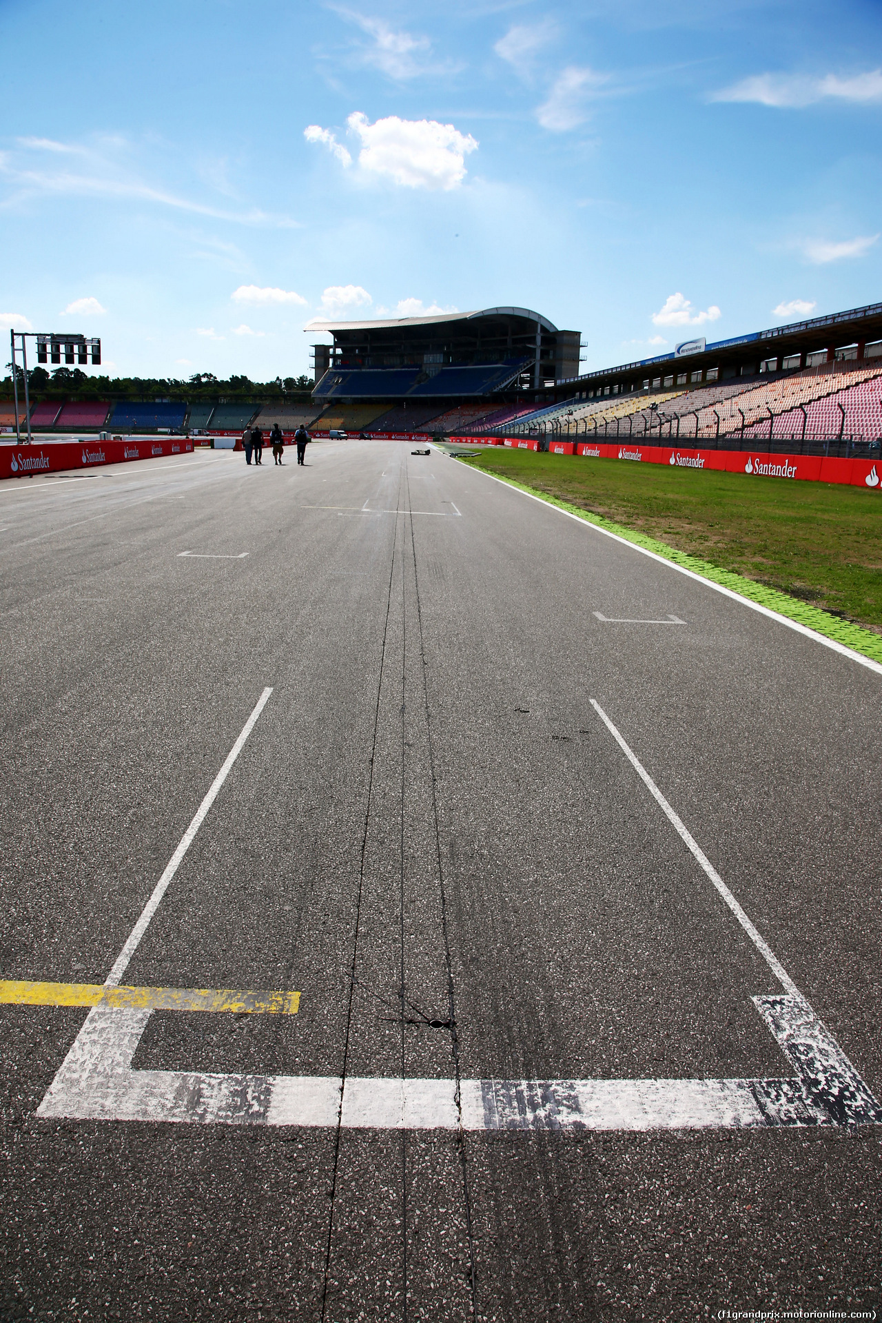 GP GERMANIA, griglia hatching on the partenza / finish straight.
17.07.2014. Formula 1 World Championship, Rd 10, German Grand Prix, Hockenheim, Germany, Preparation Day.