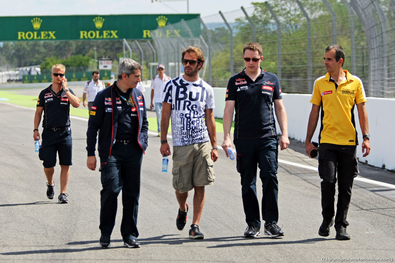 GP GERMANIA, Jean-Eric Vergne (FRA) Scuderia Toro Rosso walks the circuit.
17.07.2014. Formula 1 World Championship, Rd 10, German Grand Prix, Hockenheim, Germany, Preparation Day.