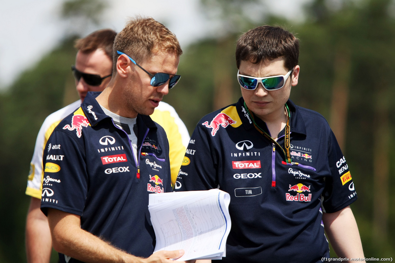 GP GERMANIA, Sebastian Vettel (GER) Red Bull Racing walks the circuit.
17.07.2014. Formula 1 World Championship, Rd 10, German Grand Prix, Hockenheim, Germany, Preparation Day.