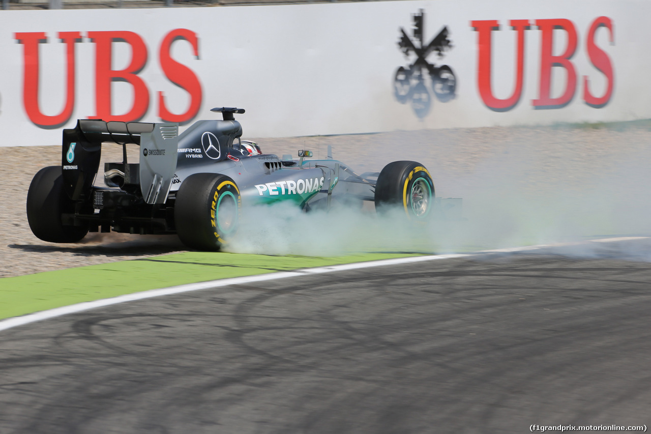 GP GERMANIA, 19.07.2014- Qualifiche, Lewis Hamilton (GBR) Mercedes AMG F1 W05 crash in the sachskurve