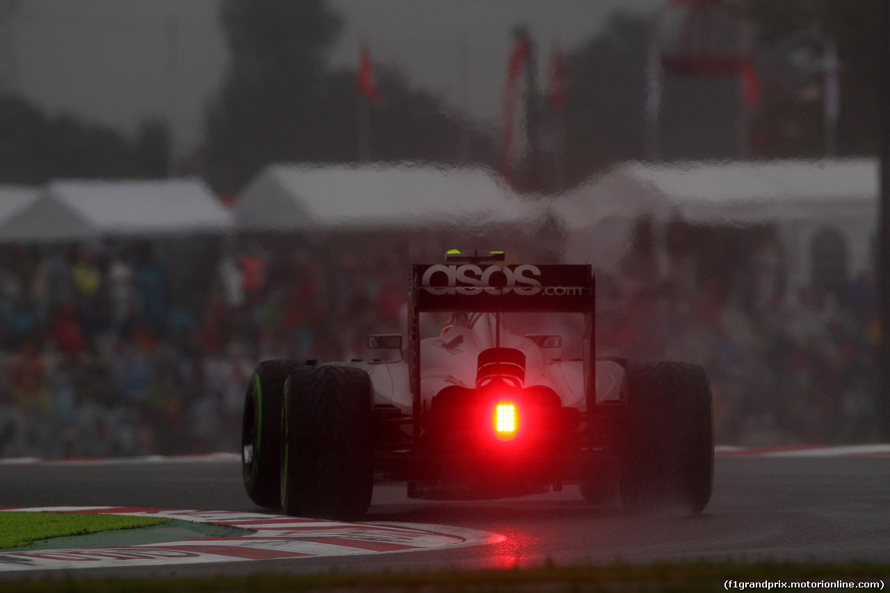 GP GIAPPONE, 05.10.2014 - Gara, Kevin Magnussen (DEN) McLaren Mercedes MP4-29